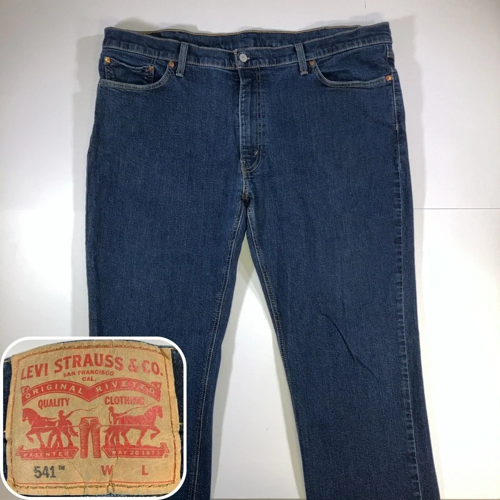 Levi's 541 Athletic Taper Fit Men's 46X32 Jeans Dark Wash Stretch